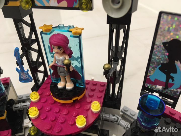 Lego Friends сцена