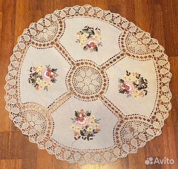 Салфетка плетёная кружевная с вышевкой СССР
