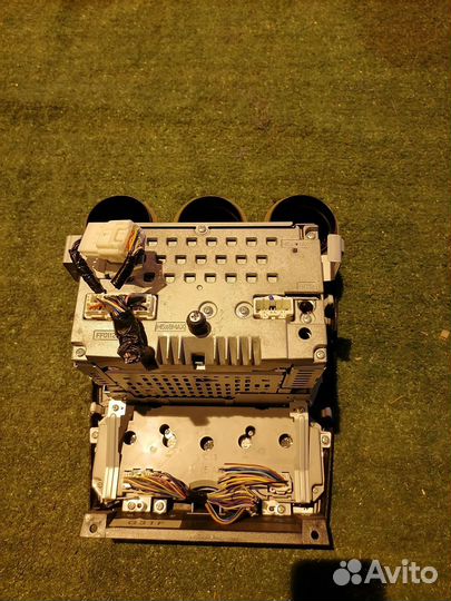 Блок управления климат-контролем G31J-61-190 Mazda