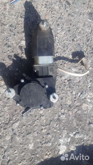 Моторчик стеклоподъемника приора