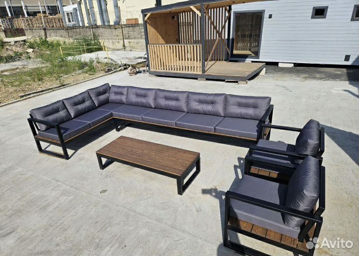 Диван в стиле лофт