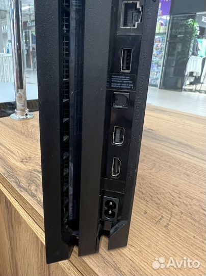 Sony playstation 4 PS4 pro 1tb