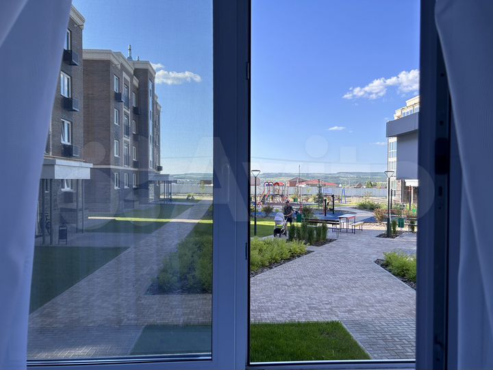 2-к. квартира, 54 м², 1/4 эт.