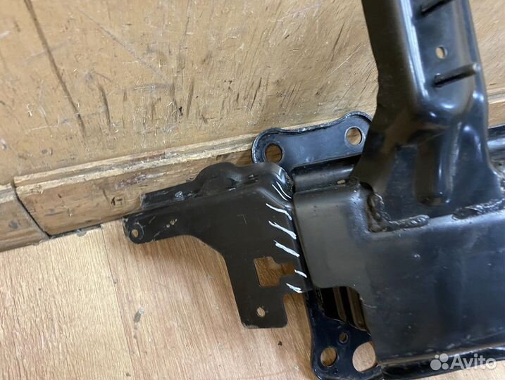 Усилитель переднего бампера Kia Sorento II 12-20