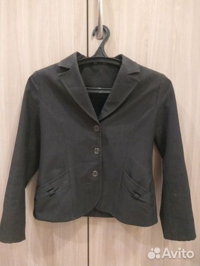 Школьная форма на девочку, цвет серый, рост 134