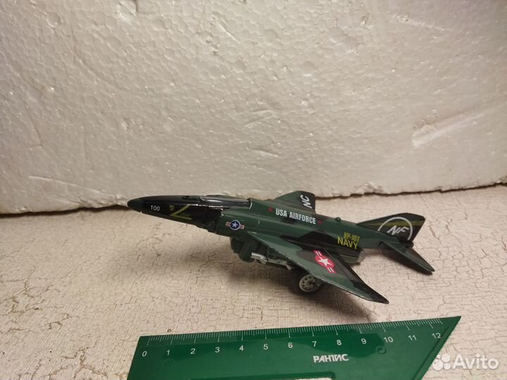 Модель истребителя