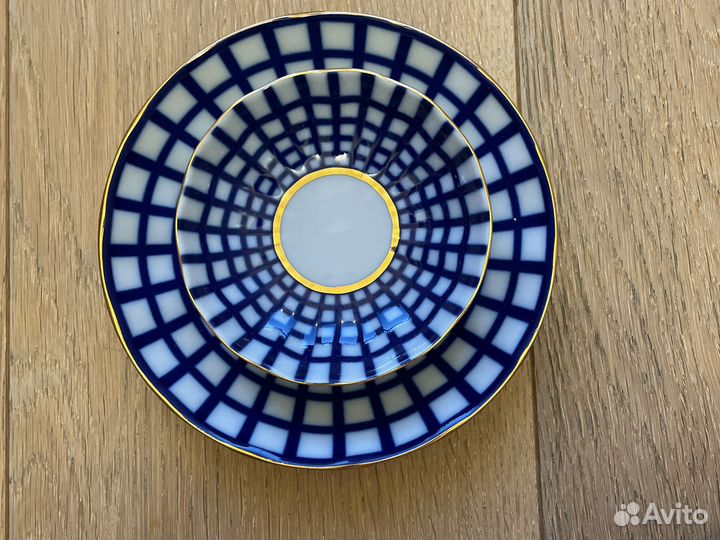 Чашка 2 блюдца кобальтовая клетка ифз