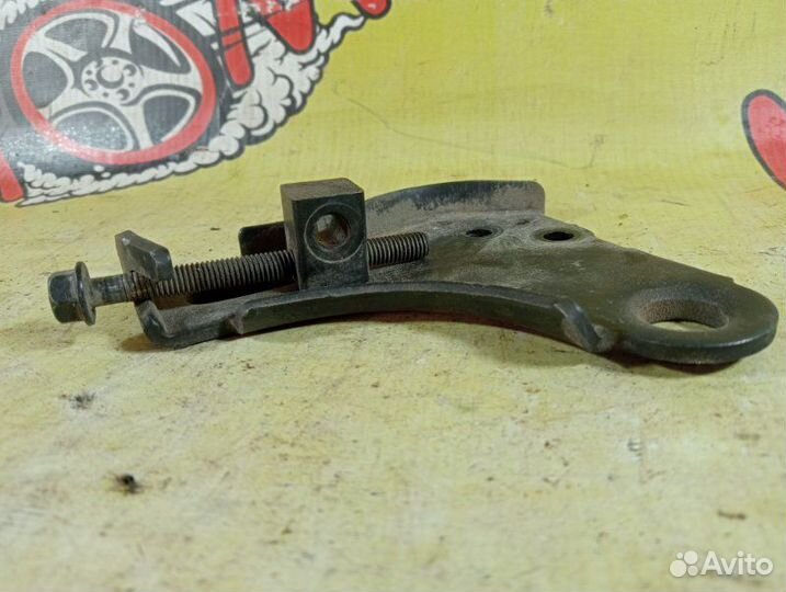 Кронштейн генератора Hyundai Elantra 6 VI AD 1.6