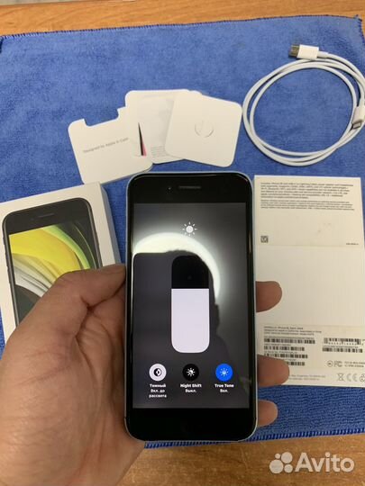 iPhone SE (2020), 64 ГБ