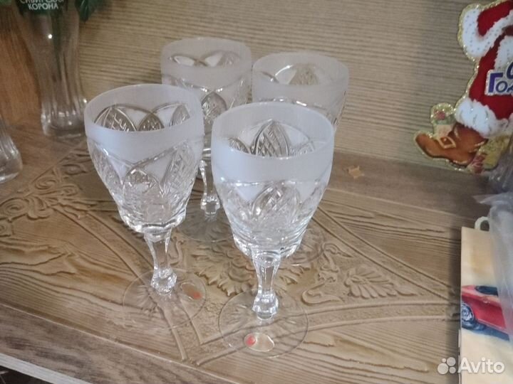 Хрустальные бокалы