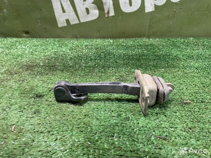 Ограничитель двери Honda City L15A