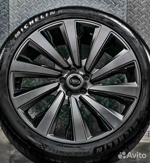 Кованые диски R23 на Range Rover L460