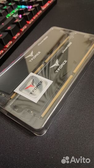 Оперативная память Team Group T-Force Vulkan