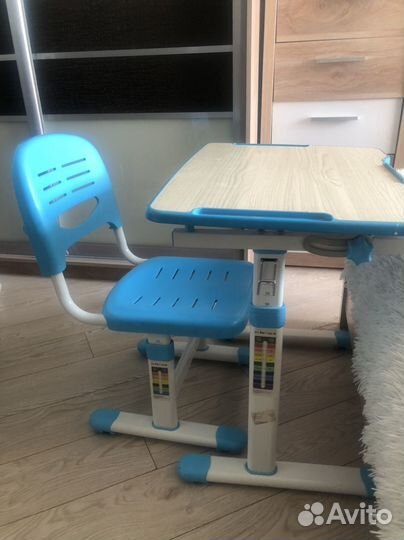 Растущая парта и стул