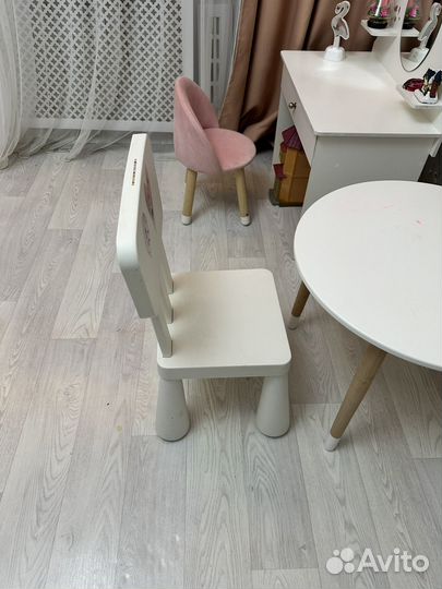 Детский стол и стул