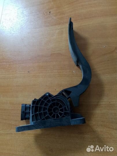 Педаль газа LADA Vesta Bosch