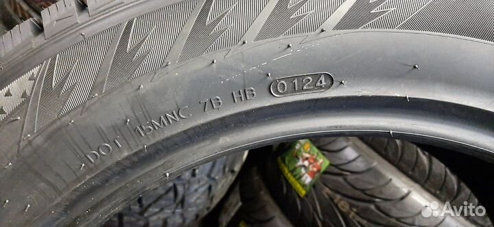 Hankook Winter i'Pike X W429A 255/50 R20 109T