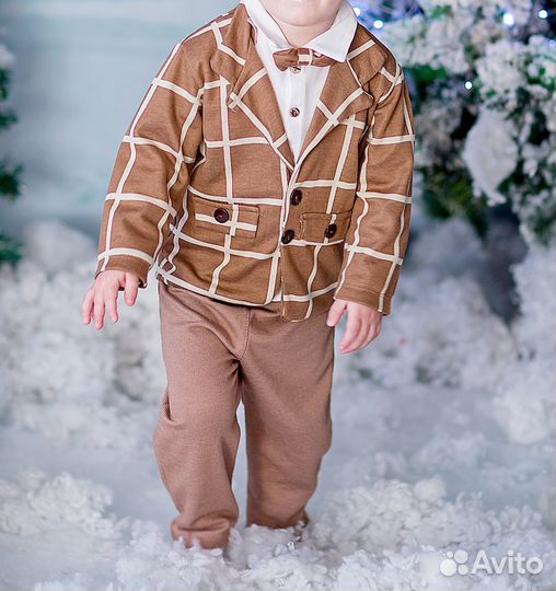 Нарядный костюм 92 р (новый)