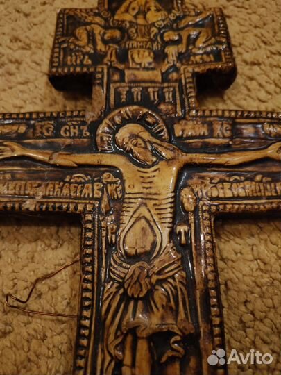 Крест настенный из гипса