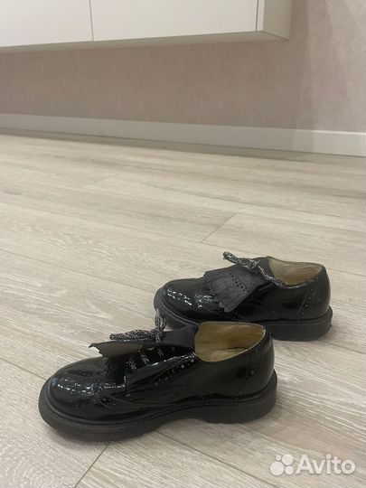 Туфли на девочку 28 размера