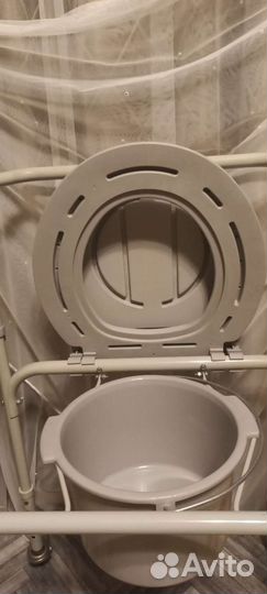 Санитарный стул туалет на колесах