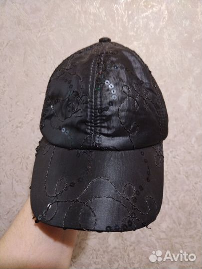 Утепленные кепки женские