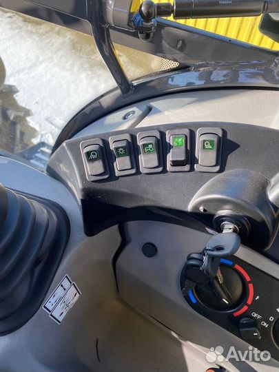 Экскаватор-погрузчик New Holland B115B, 2023