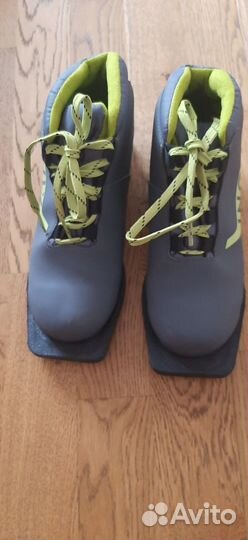 Лыжные ботинки детские 36 размер