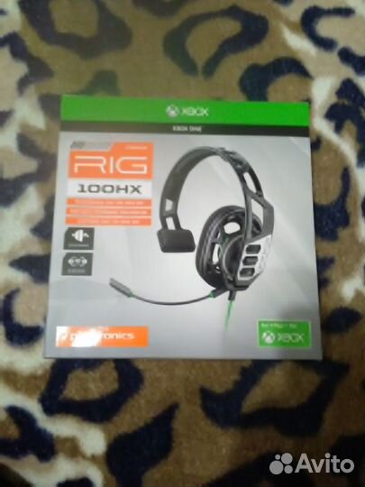 Гарнитура Plantronics RIG 100 HX на xbox