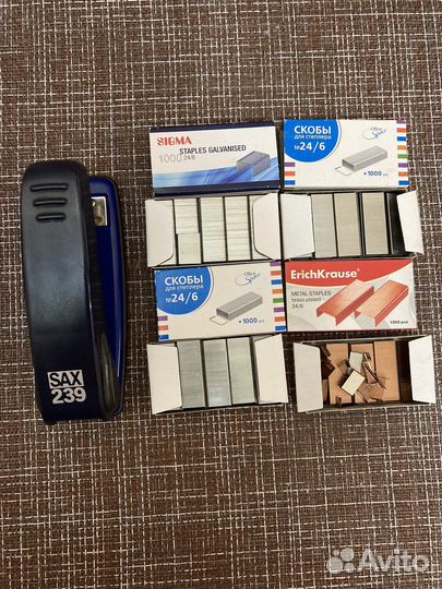 Степлер Sax 239 до 25 листов синий + скобы