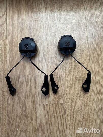 Крепления на шлем для наушников