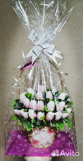 Букет тюльпанов из мыла в корзине