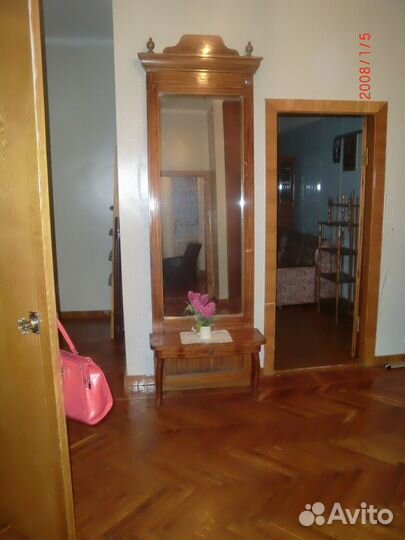 Зеркало с консолью