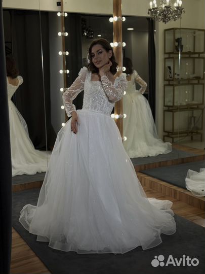 Новое свадебное платье с подгонкой
