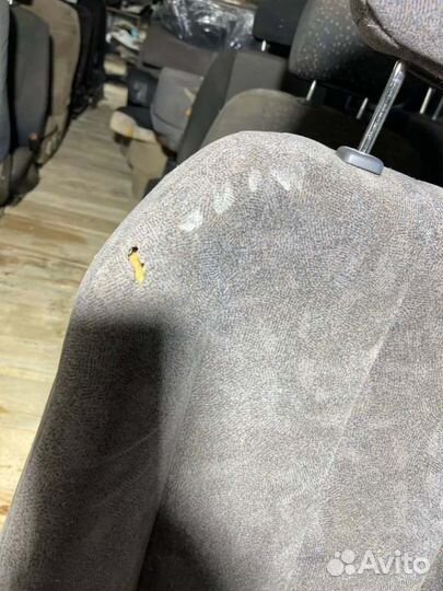 Передние сиденья Hyundai Elantra XD G4ED 2008