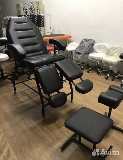 Педикюрно-косметологическое кресло новое