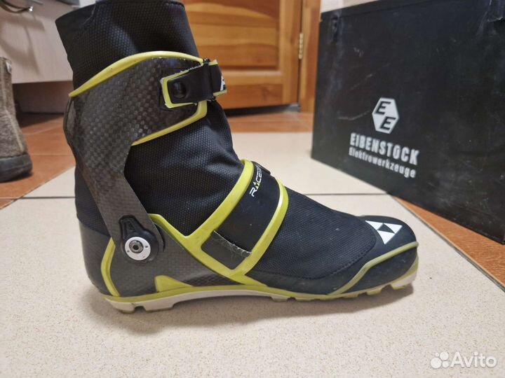 Лыжные ботинки fischer carbonlite skate