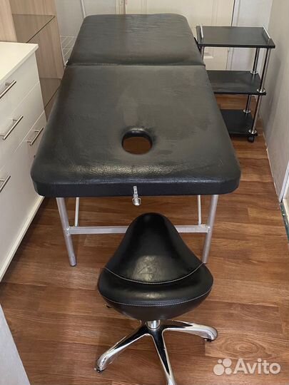 Массажный стол