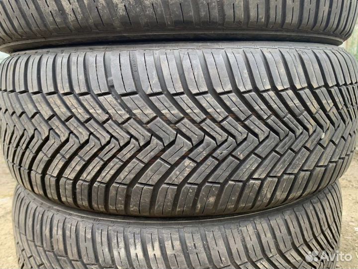 Continental AllSeasonContact 215/50 R18