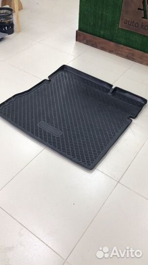 Коврик в багажник Renault Duster полеуритановый