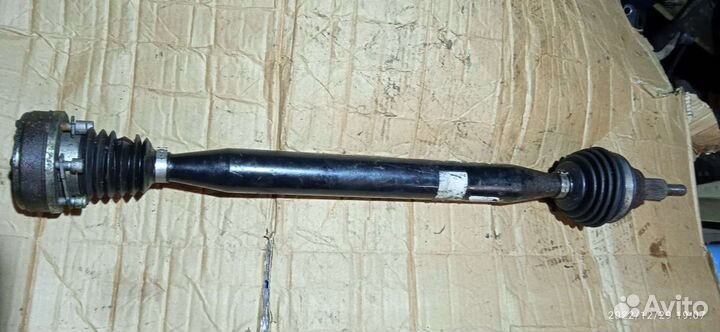 Привод передний правый Volkswagen Fox 1.2-1.4л