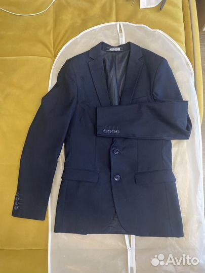 Школьный костюм на мальчика olmi