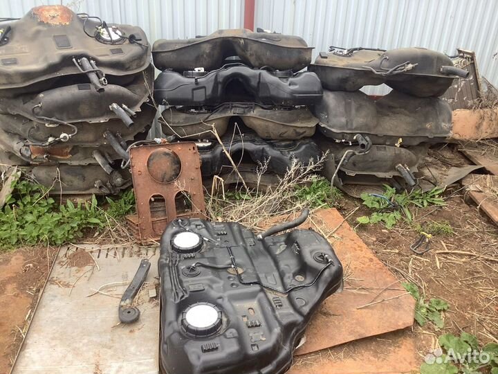 Бензобак Subaru