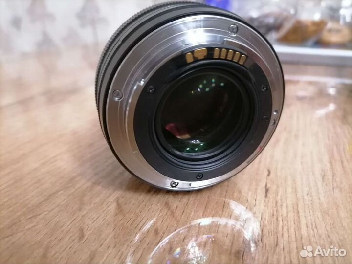 Объектив carl zeiss