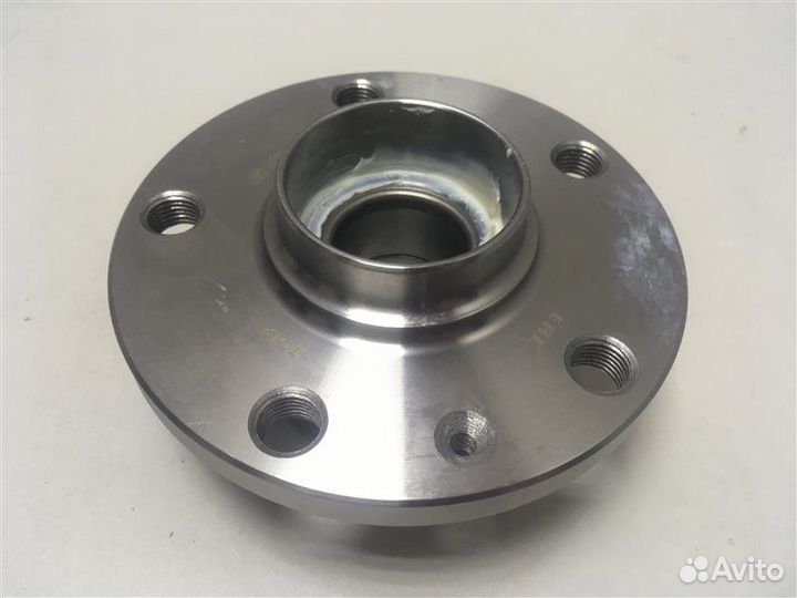 Ступица задняя подшипник ступичный Skoda Octavia