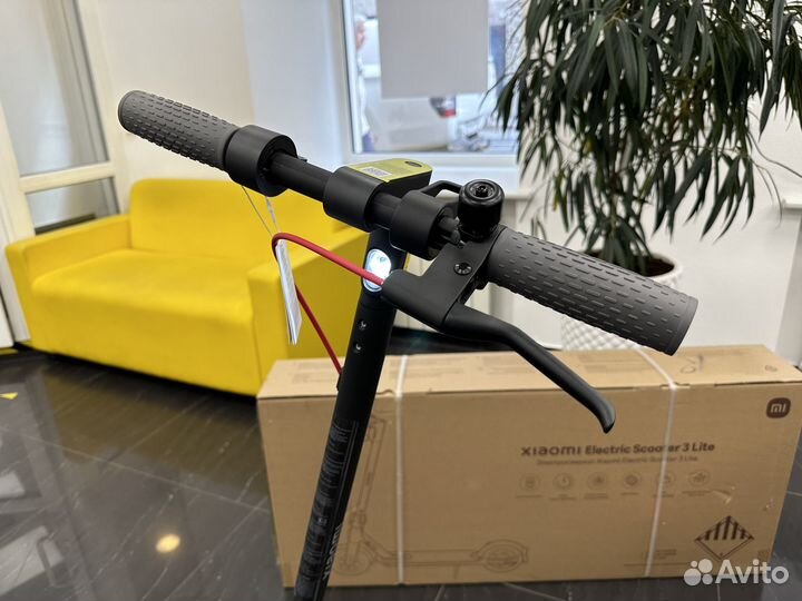 Новый электросамокат Xiaomi Electric Scooter 3Lite