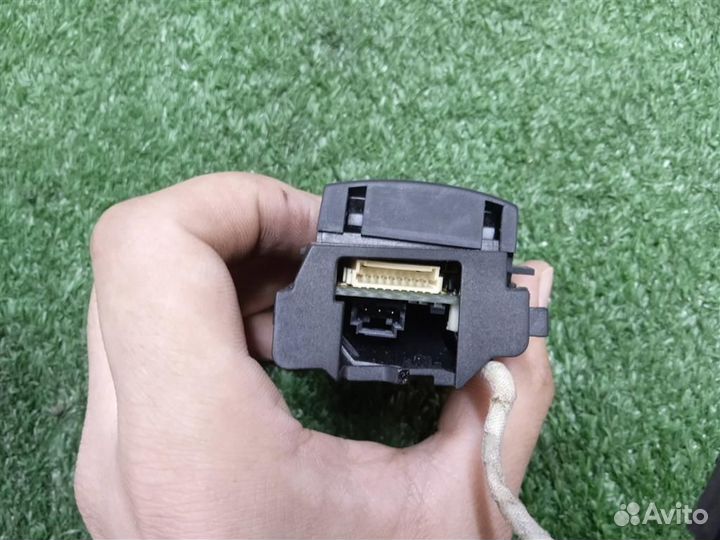 Кнопка многофункциональная Audi A6 (C6 4F) 2004-2