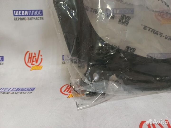 Рычаг верхний, левый Chevrolet TrailBlazer