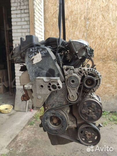 Двигатель Volkswagen Golf 4 (1997 - 2006) 2.0 azj