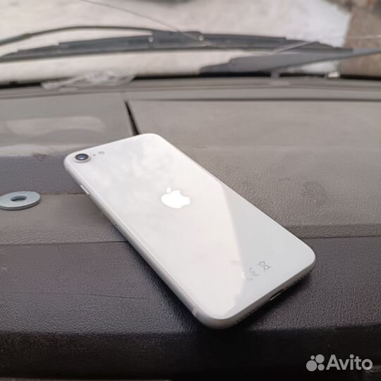 iPhone SE (2020), 64 ГБ